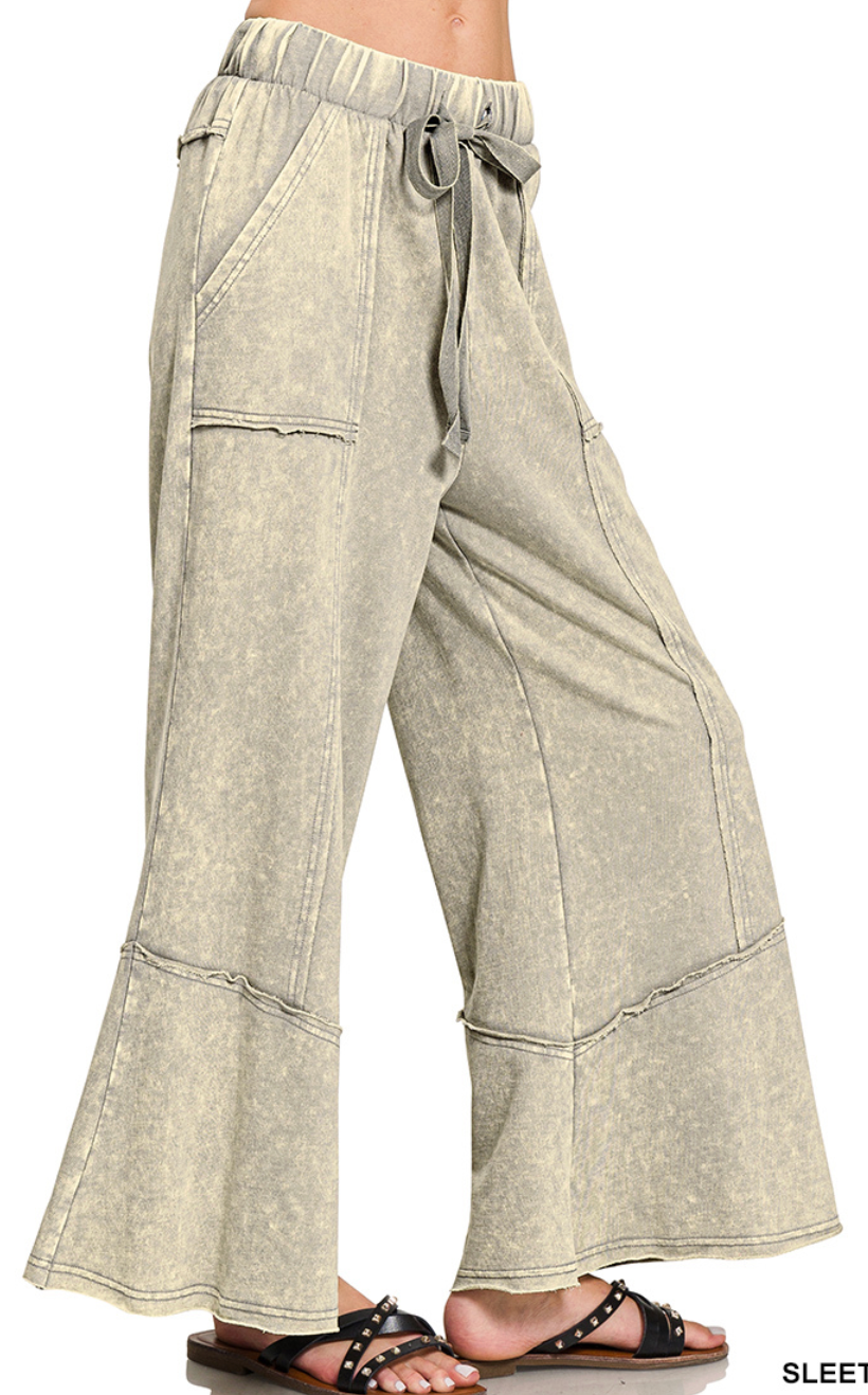 Zenana Exposed-Seam Flare Hem Pants With Pockets